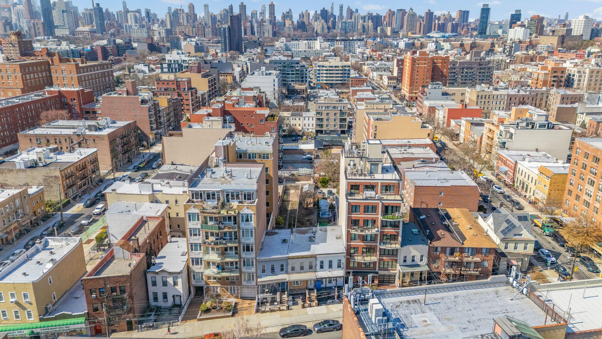 3088 & 3090 Crescent Street