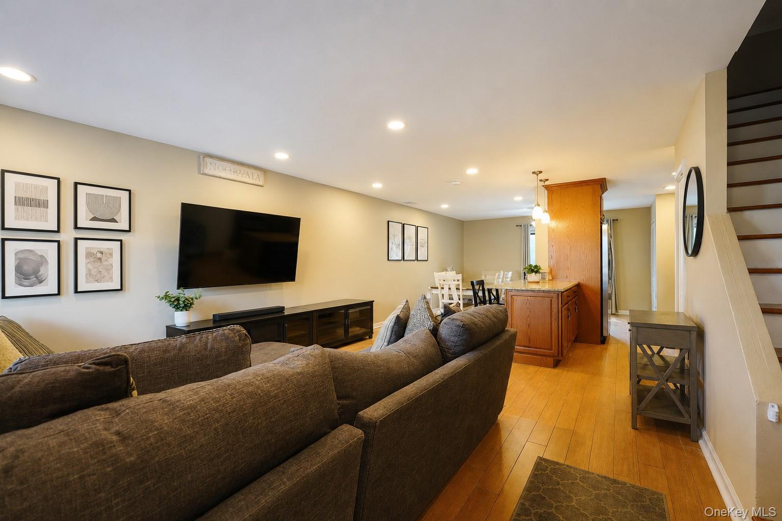 30 Hemlock Court