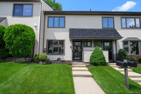 Condo For Sale - 30 Hemlock Court<br/> Staten Island, NY 10309