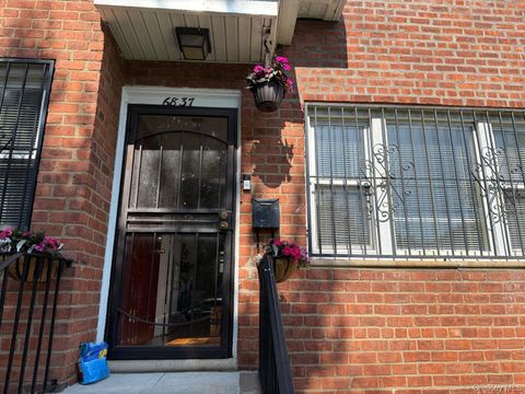 Photo of 68-37 138th Street #A, Flushing, NY 11367 (MLS # 968017)