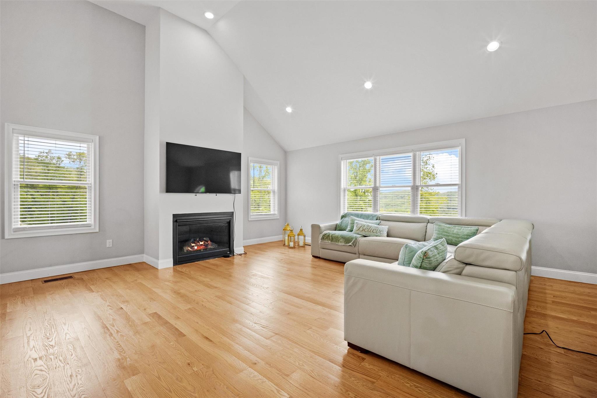 22 Eagle Hill Road, Mahopac, New York image 5