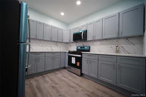 Apartment For Rent - 723 E 227th Street<br/> Bronx, NY 10466