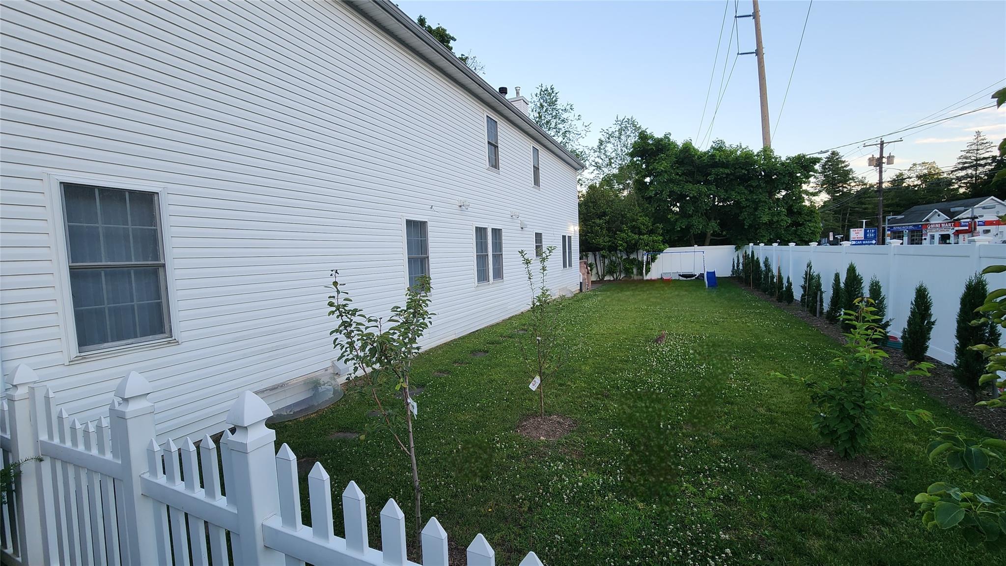 2 Tennis Court, Glen Head, New York image 4