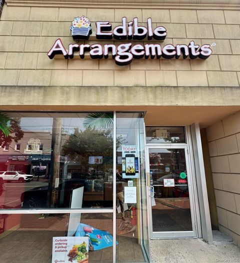 Photo of 326 Main street St, Huntington, NY 11743 (MLS # 951353)