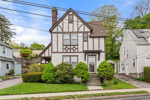 Homes For Sale - 31 Lynton Place<br/> White Plains, NY 10606