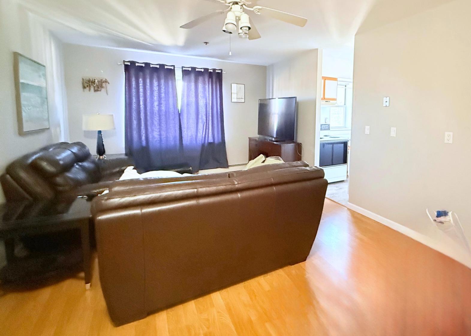 400 Mount Pleasant Avenue 2B