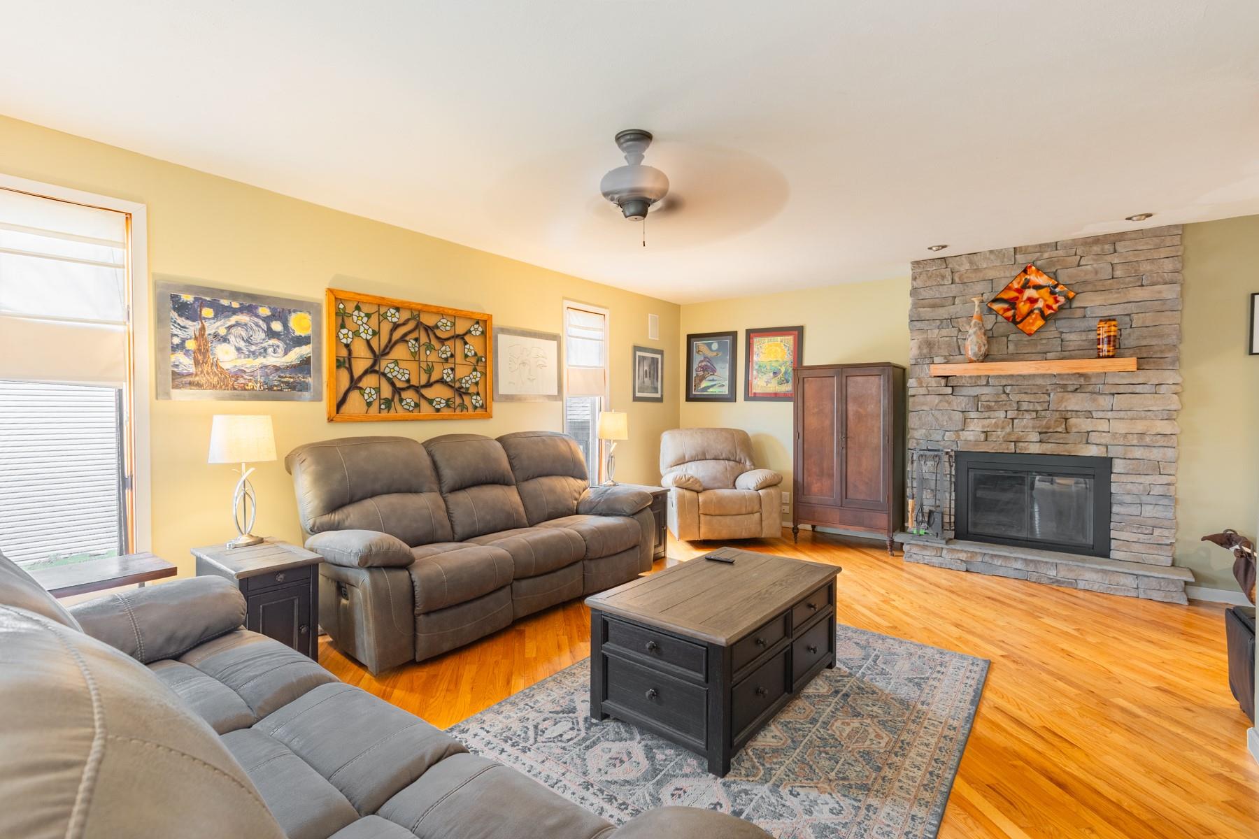 412 Boulder Street, Ronkonkoma, New York image 5