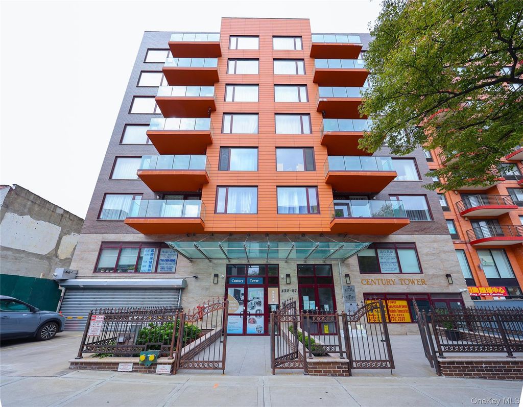 Photo of 13227 41st Road #5E, Flushing, NY 11355 (MLS # 922707)