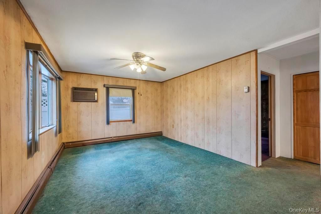 Photo of 33 Pond Lane, Levittown, NY 11756 (MLS # 970330)