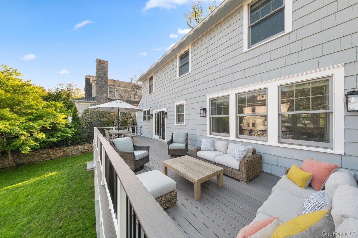 3 Vanderburgh Avenue