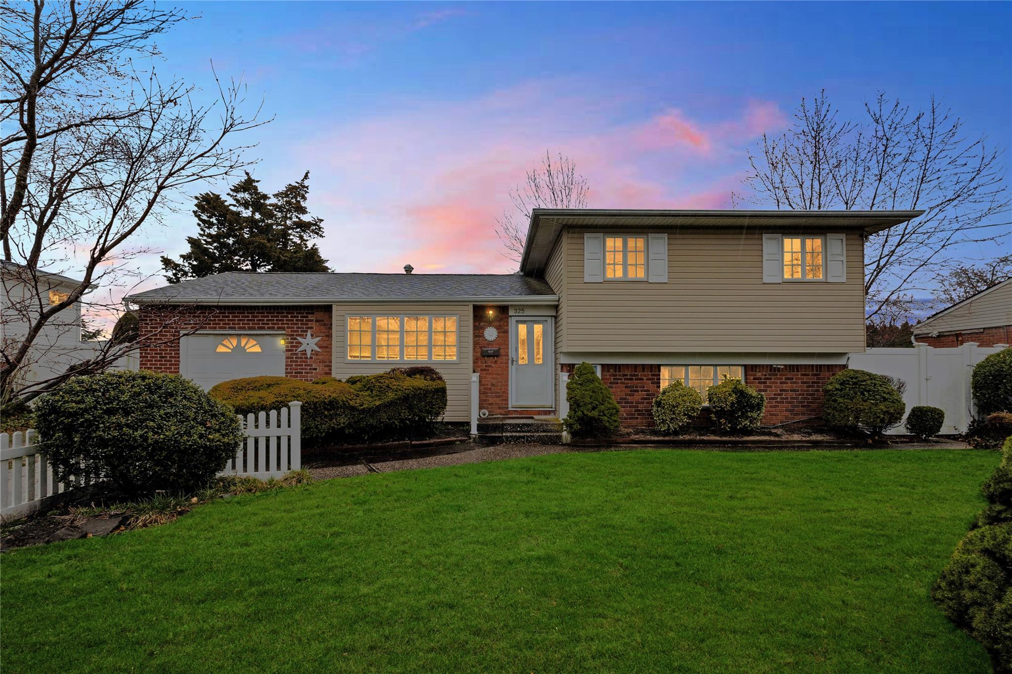 325 W 23rd Street, Deer Park, New York image 20