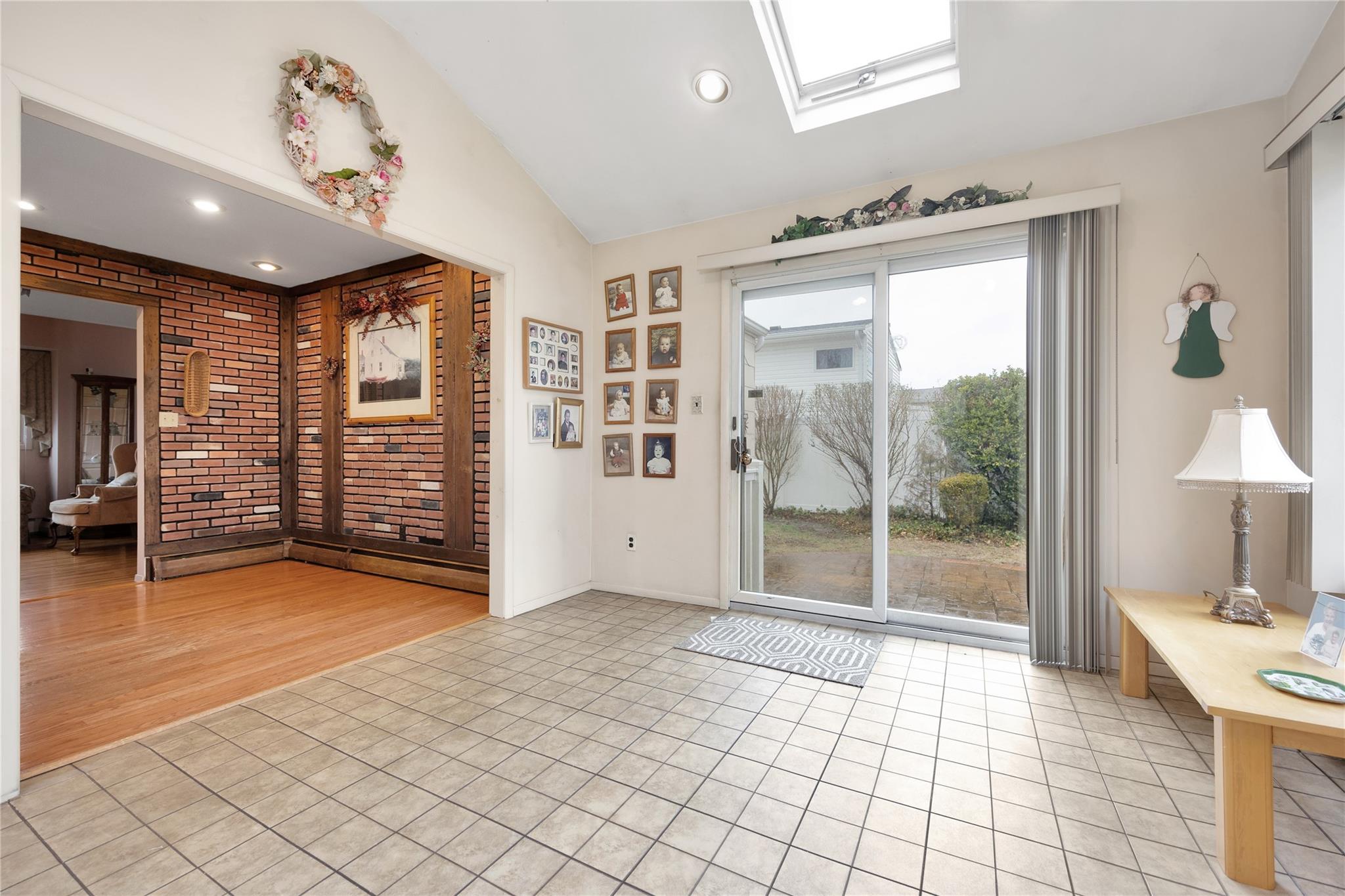 325 W 23rd Street, Deer Park, New York image 9