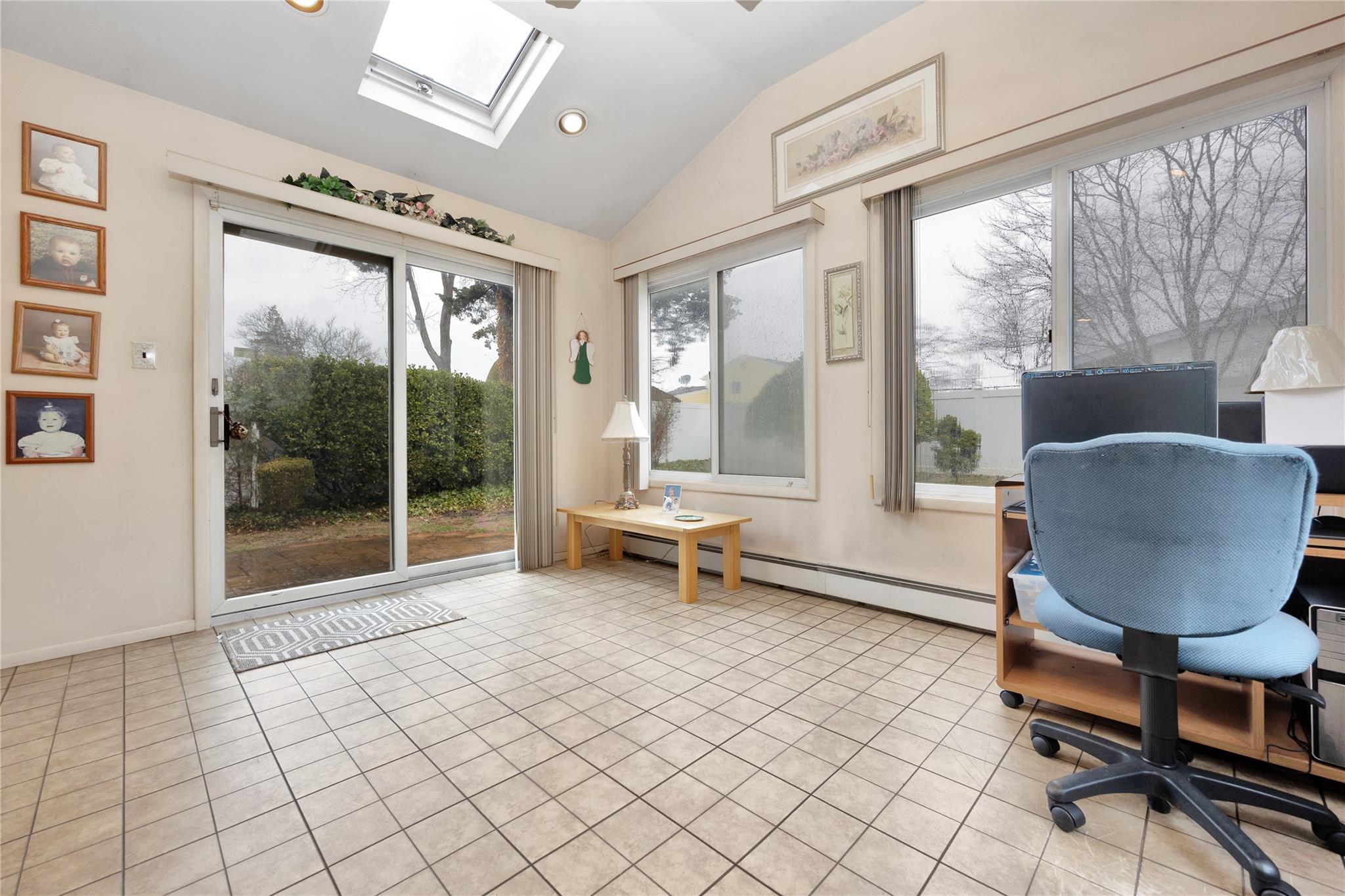 325 W 23rd Street, Deer Park, New York image 10