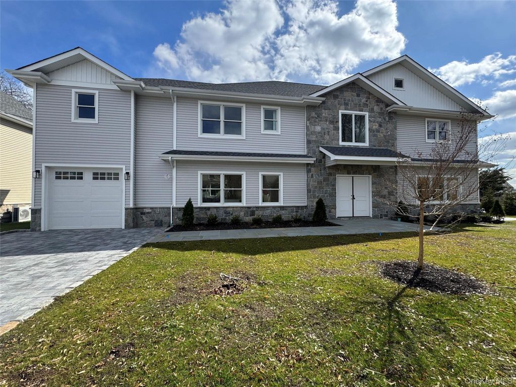 Photo of 11 First Street, Glenwood Landing, NY 11547 (MLS # 978440)