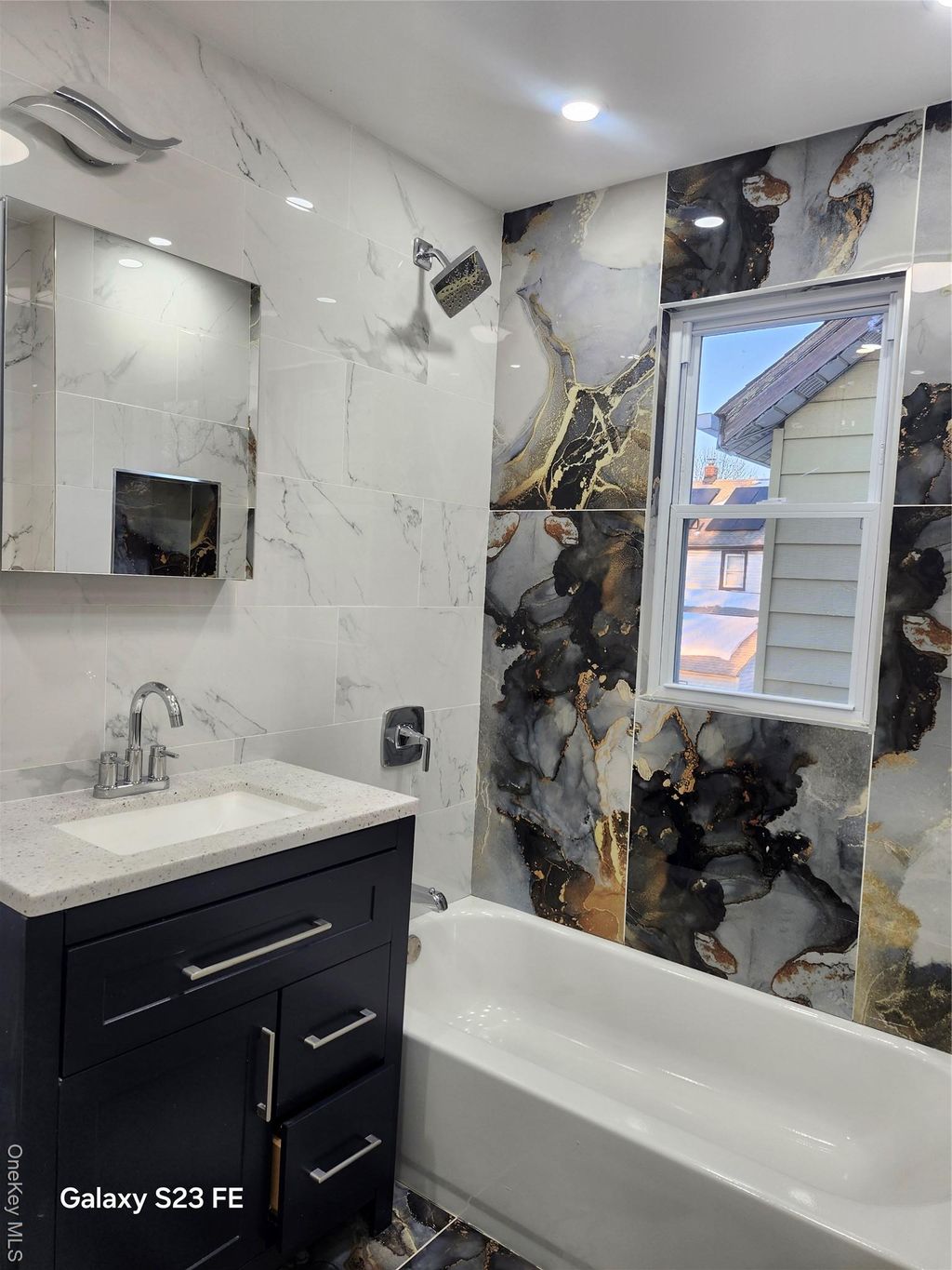 Photo of 191-33 114th Road, Saint Albans, NY 11412 (MLS # 959131)