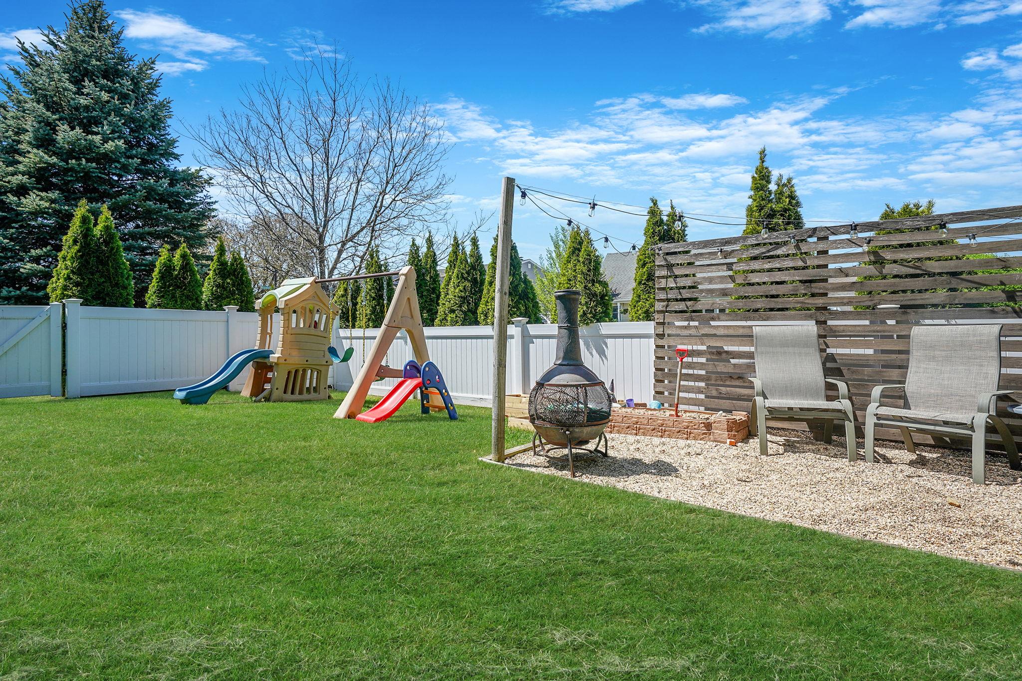 1 Elizabeth Drive, Bethpage, New York image 36