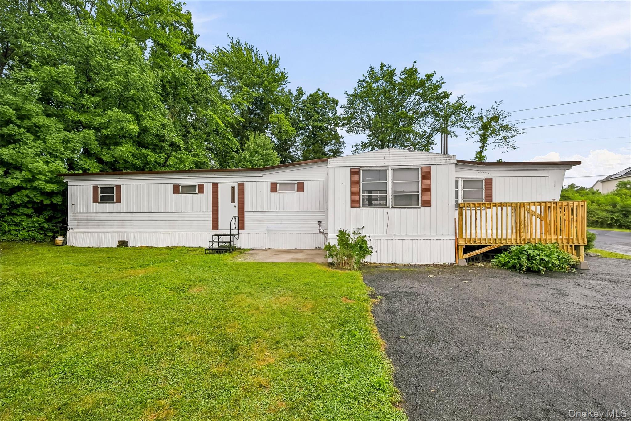 Photo 1 of 30 — 327 Currycross Road, New Windsor, NY 12553