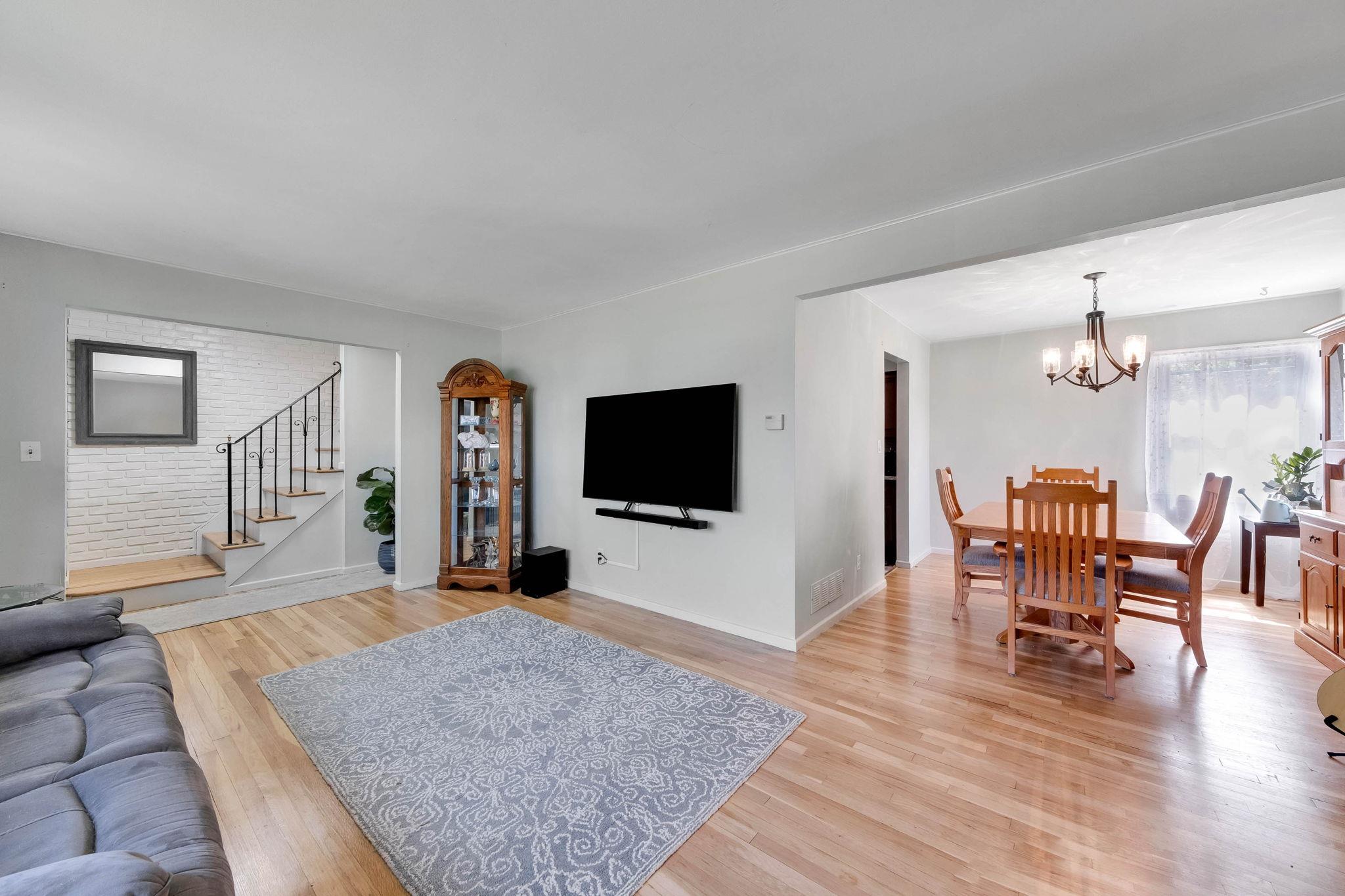 7 Hedge Lane, Centereach, New York image 9