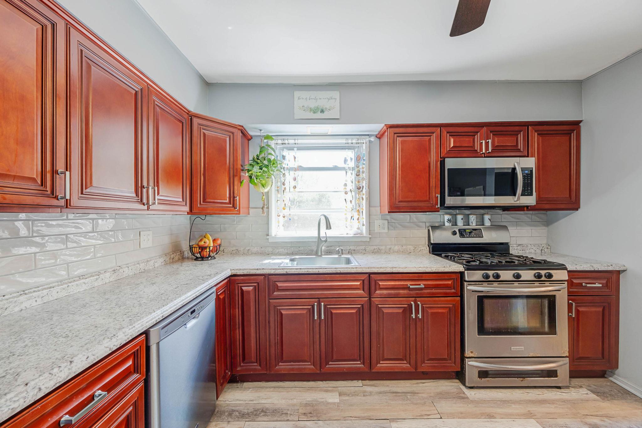 7 Hedge Lane, Centereach, New York image 6