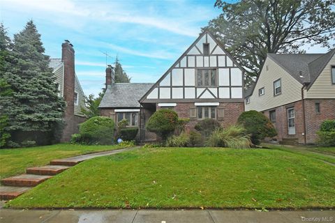 Photo of 112-13 178th Street, Addisleigh Park, NY 11433 (MLS # 924210)