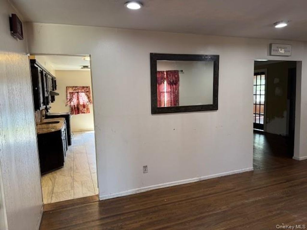 Photo of 501 Lafayette Avenue, Rockville Centre, NY 11570 (MLS # 993880)