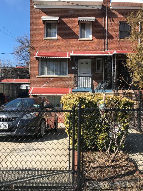 3327 Eastchester Road Bronx NY 10469