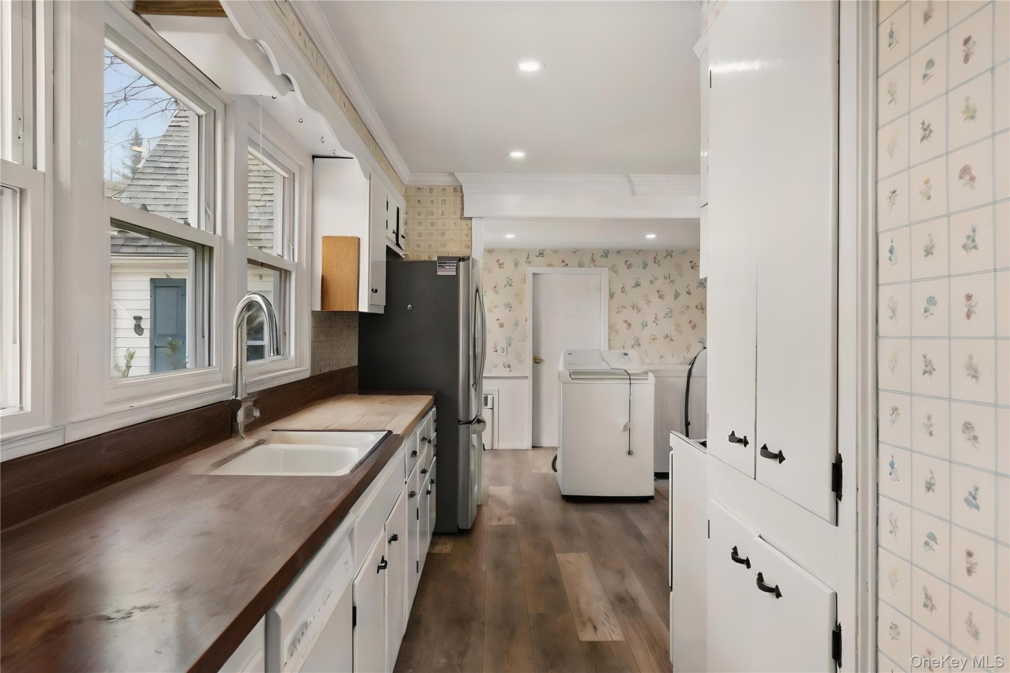 250 Secatogue Lane