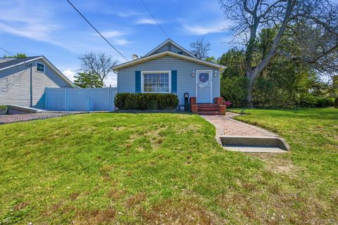 Homes For Sale - 109 Grove Avenue<br/> Patchogue, NY 11772