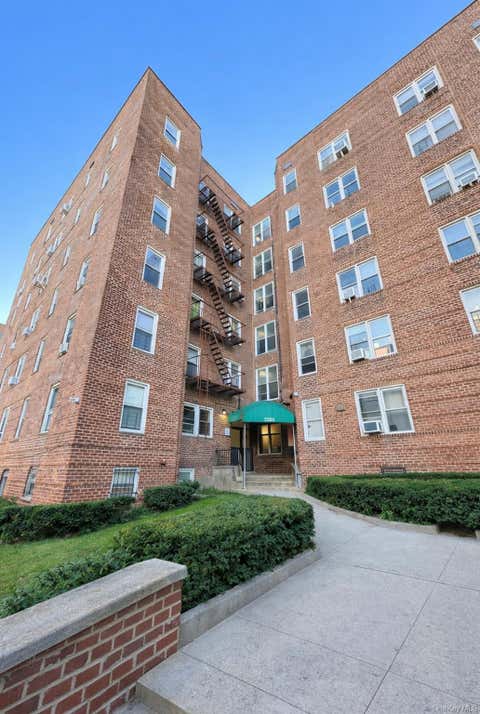 Homes For Sale - 2255 Cruger Ave. Ave #1B<br/> Bronx, NY 10467