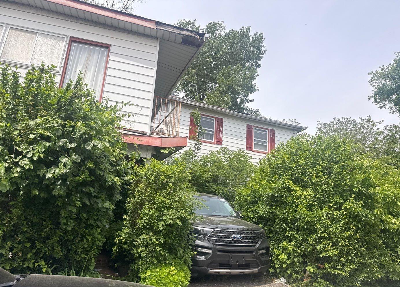 176th Street, Springfield Gardens, Queens, NY - 4 Bedrooms  
3 Bathrooms  
8 Rooms - 