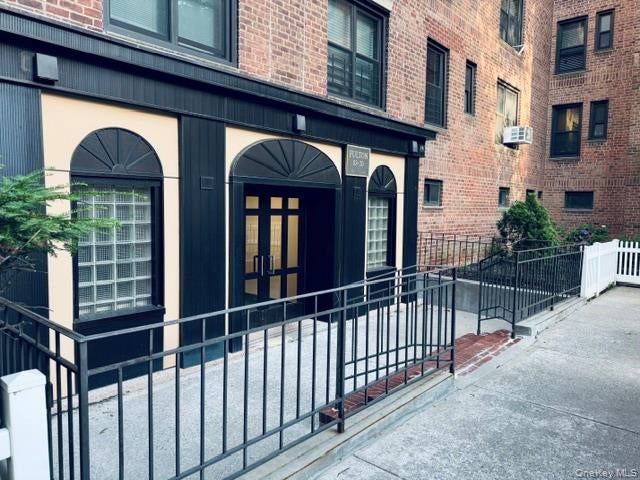 Photo of 83-20 98th Street #5D, Woodhaven, NY 11421 (MLS # 987597)
