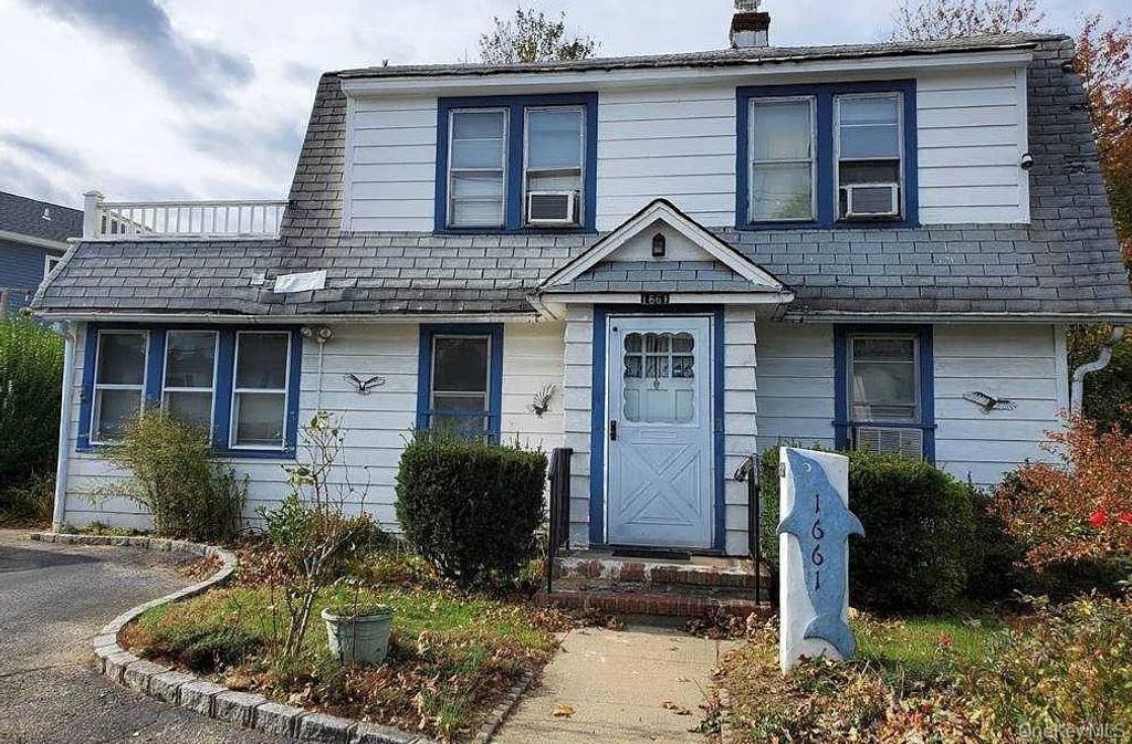 Photo of 1661 Prospect Avenue, East Meadow, NY 11554 (MLS # 942761)