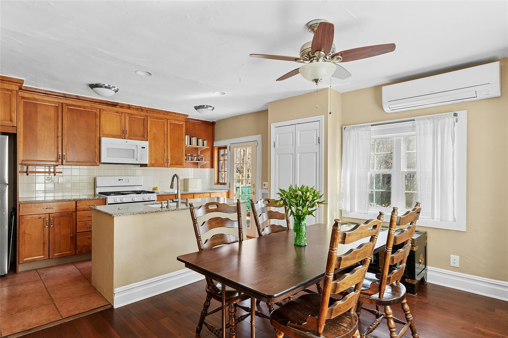 11114 75th Avenue, Forest Hills, New York image 6