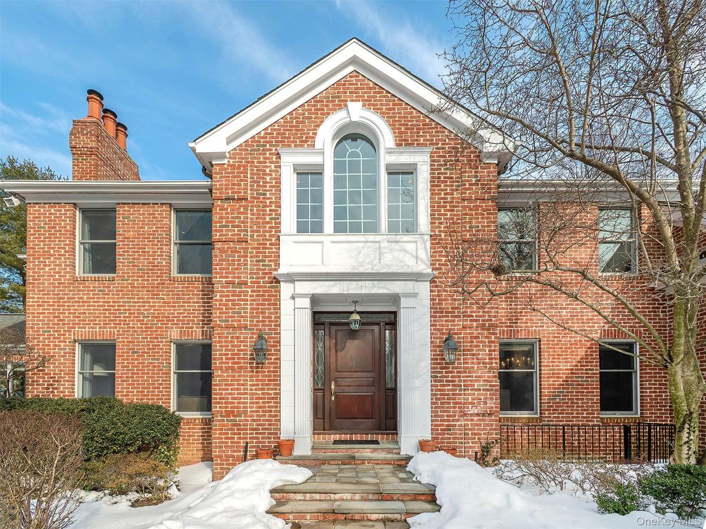 Photo of 18 Harriman Drive, Port Washington, NY 11050 (MLS # 960644)