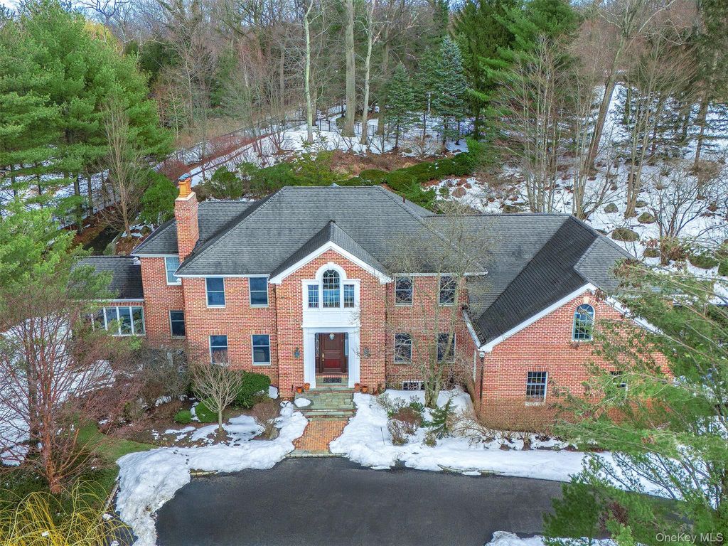 Photo of 18 Harriman Drive, Port Washington, NY 11050 (MLS # 960644)