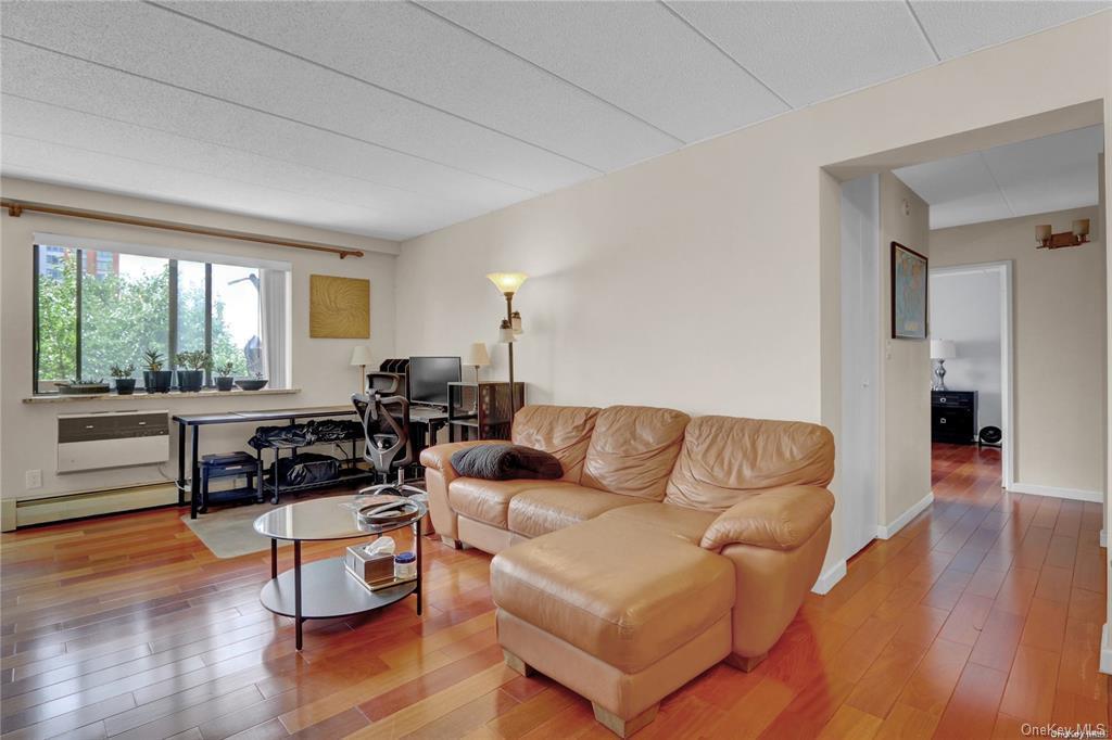 136-75 37th Avenue #4F, Flushing, New York image 3