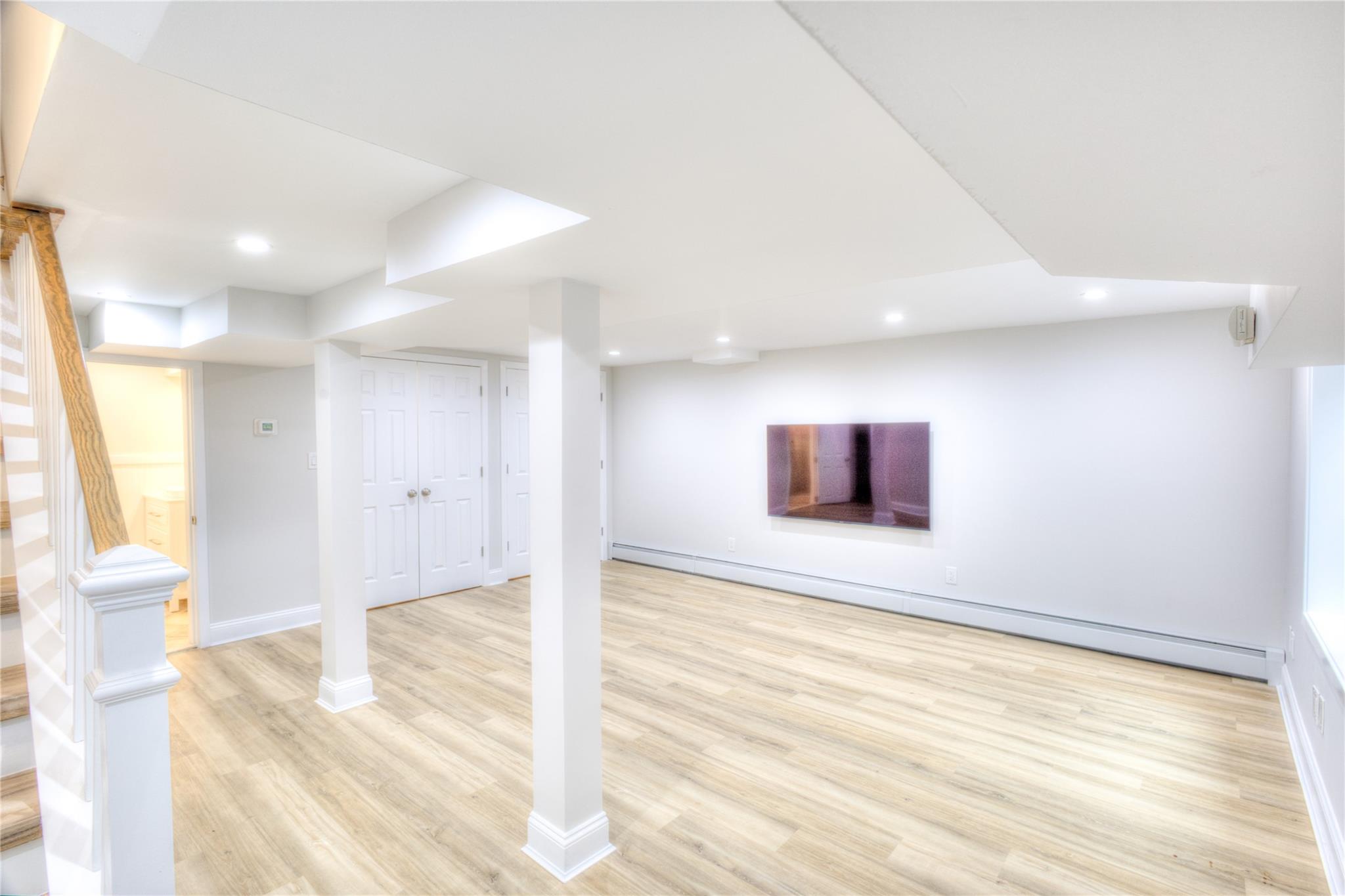 30 Johnstone Rd, Great Neck, New York image 23