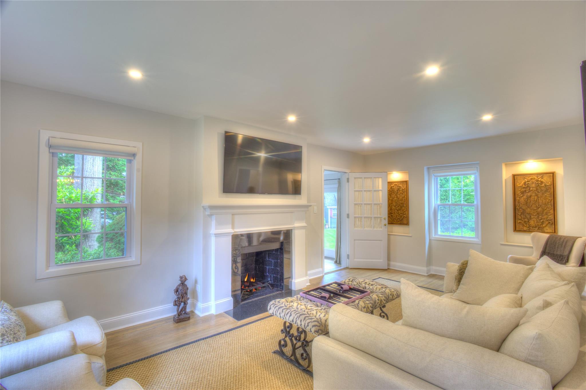 30 Johnstone Rd, Great Neck, New York image 3