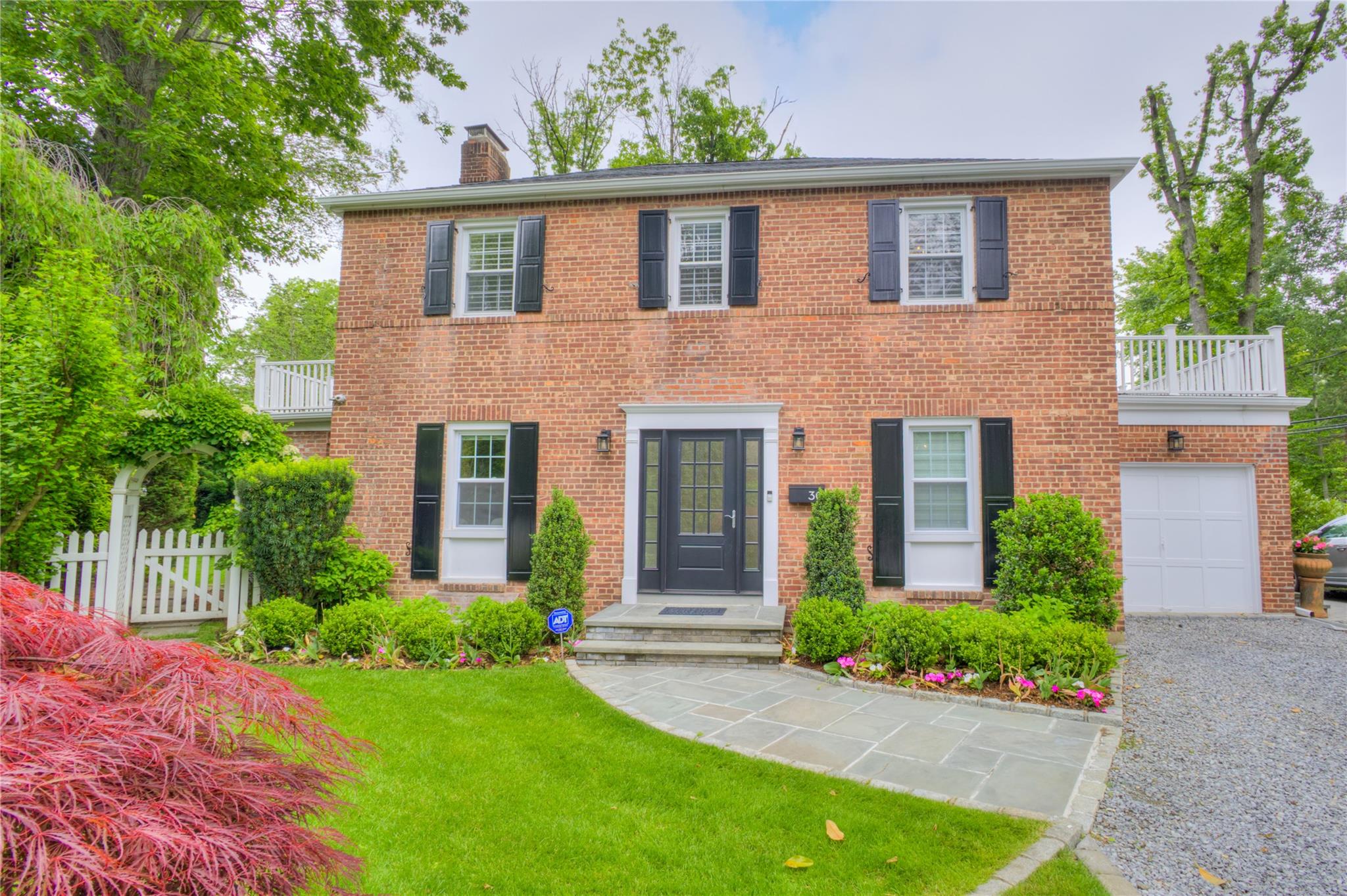 30 Johnstone Rd, Great Neck, New York image 30