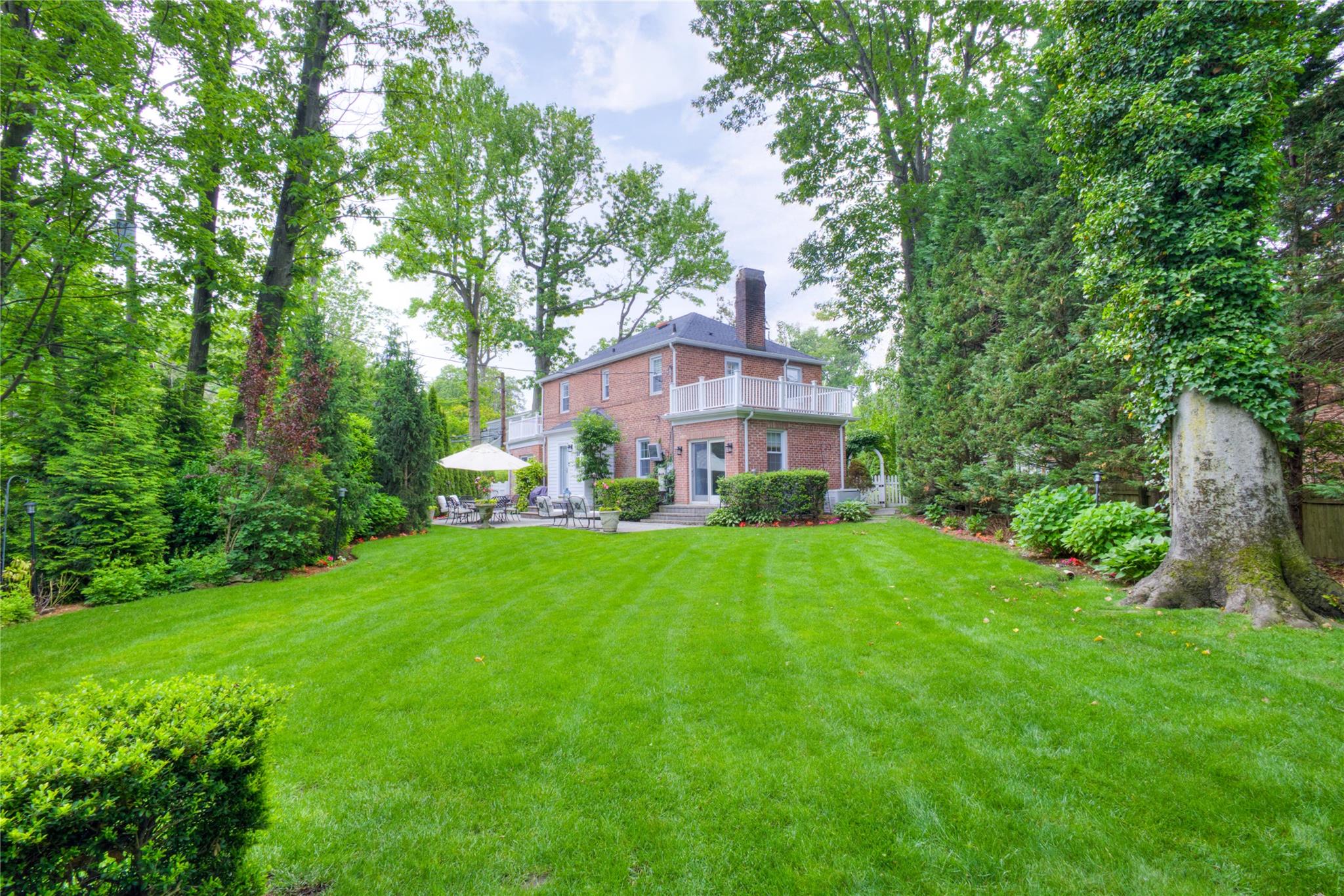30 Johnstone Rd, Great Neck, New York image 28