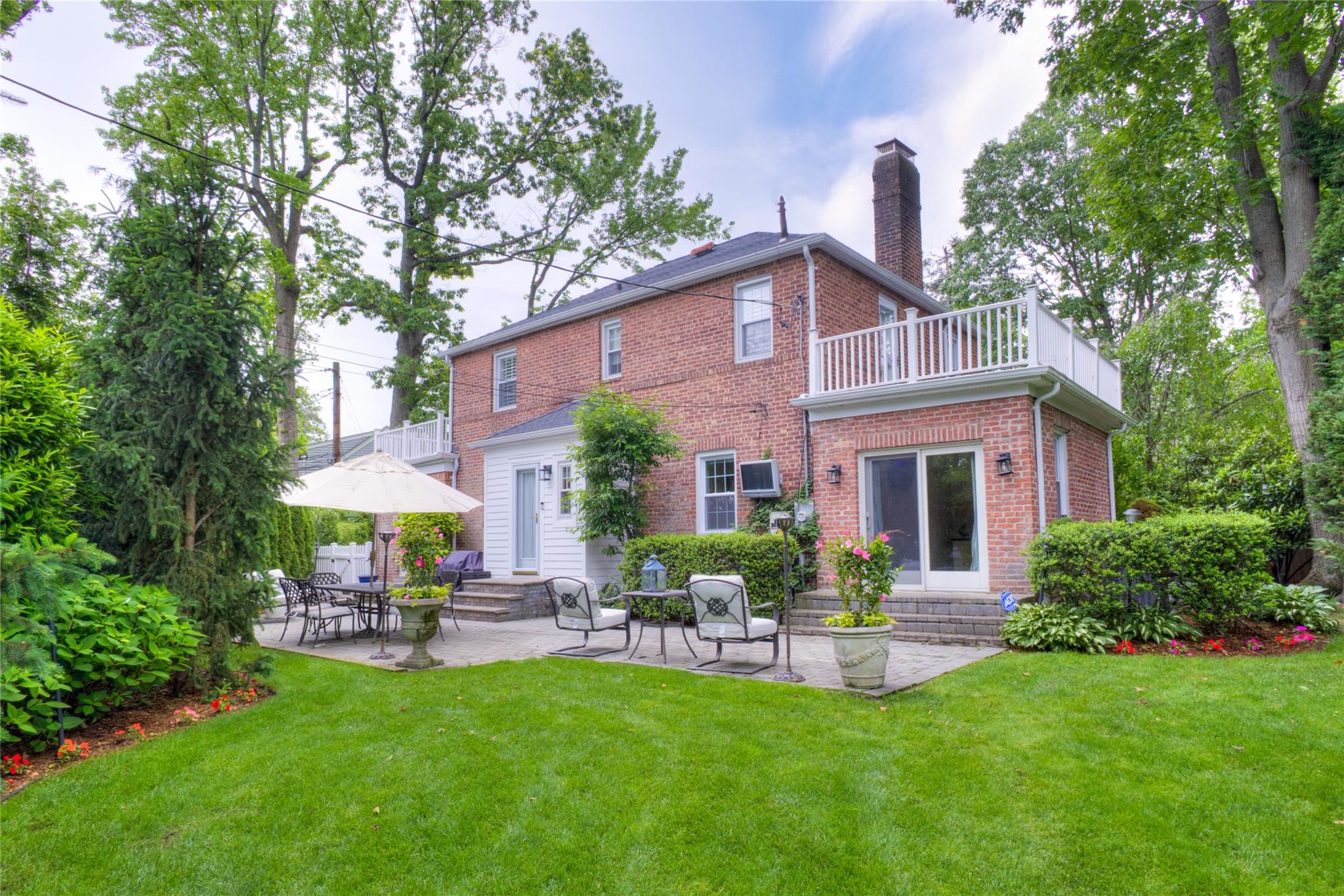 30 Johnstone Rd, Great Neck, New York image 26