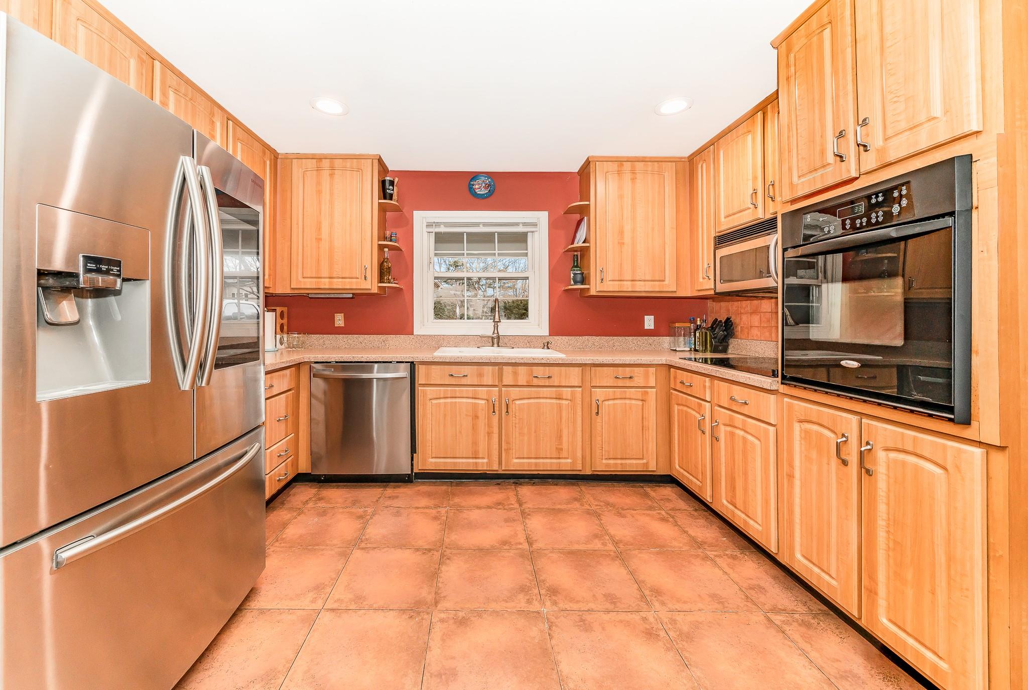 4 Pennaquid Road, Coram, New York image 16