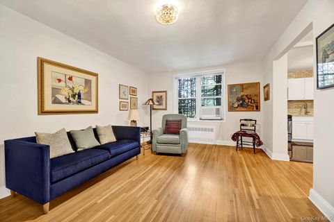 Photo of 9707 4th Avenue Ave #4F, Brooklyn, NY 11209 (MLS # 920020)