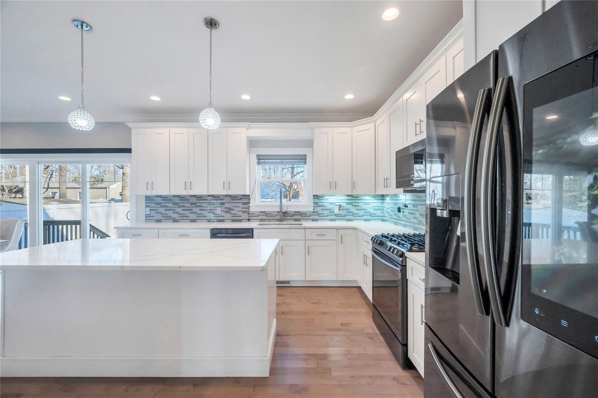 14 Cambridge Avenue, Melville, New York image 10
