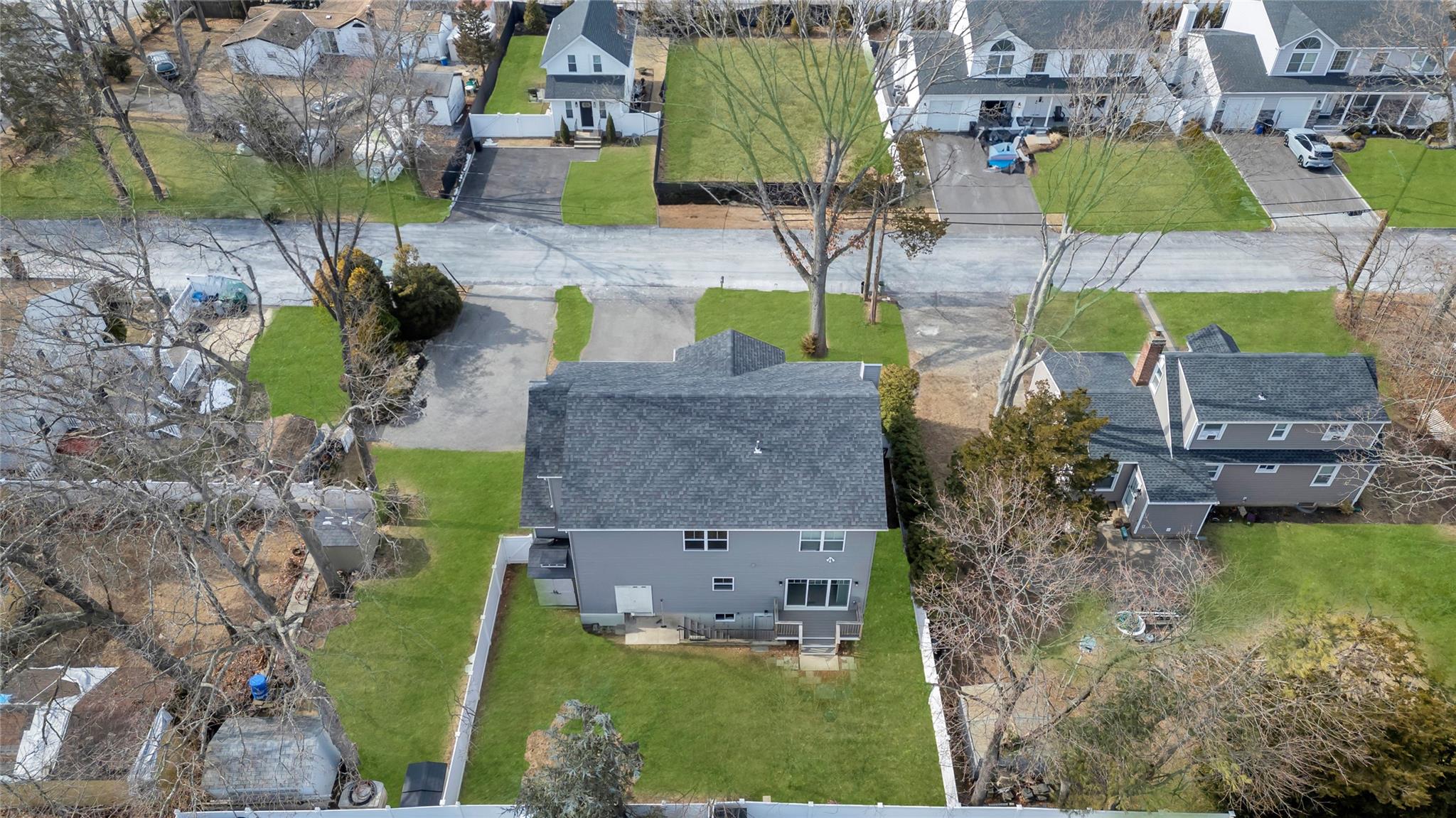 14 Cambridge Avenue, Melville, New York image 2