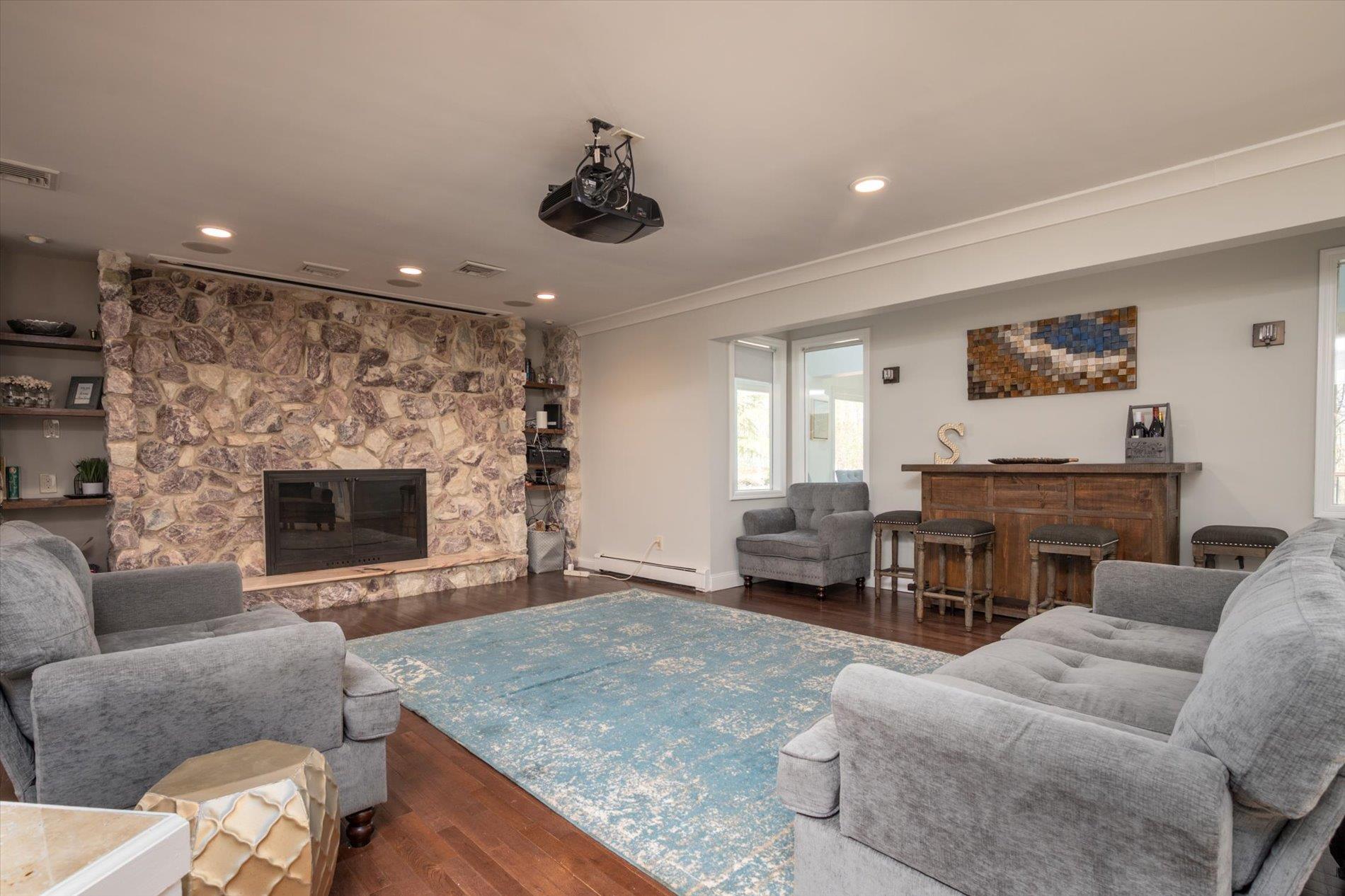 10 Stony Run Court, Dix Hills, New York image 9