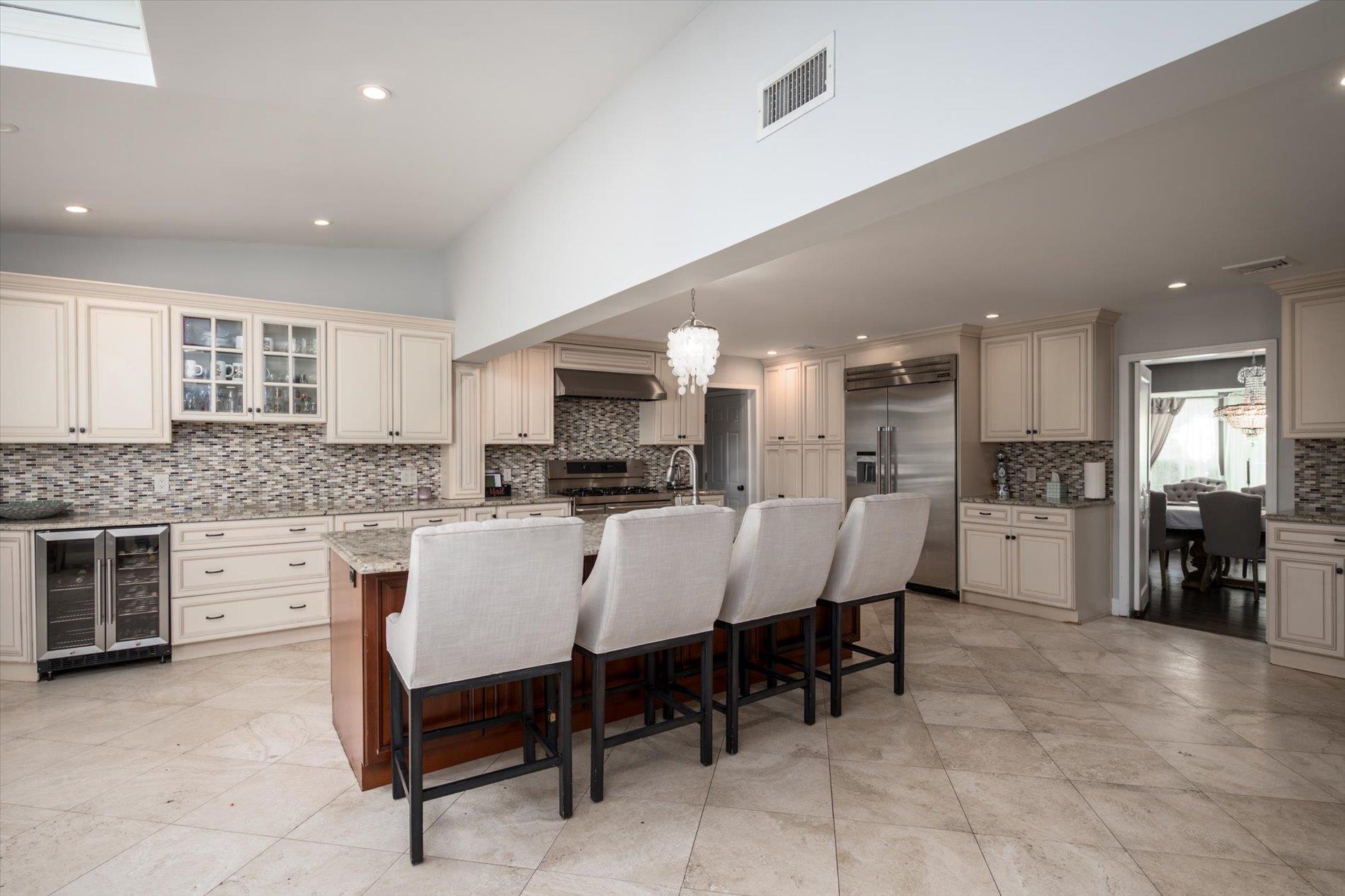 10 Stony Run Court, Dix Hills, New York image 10