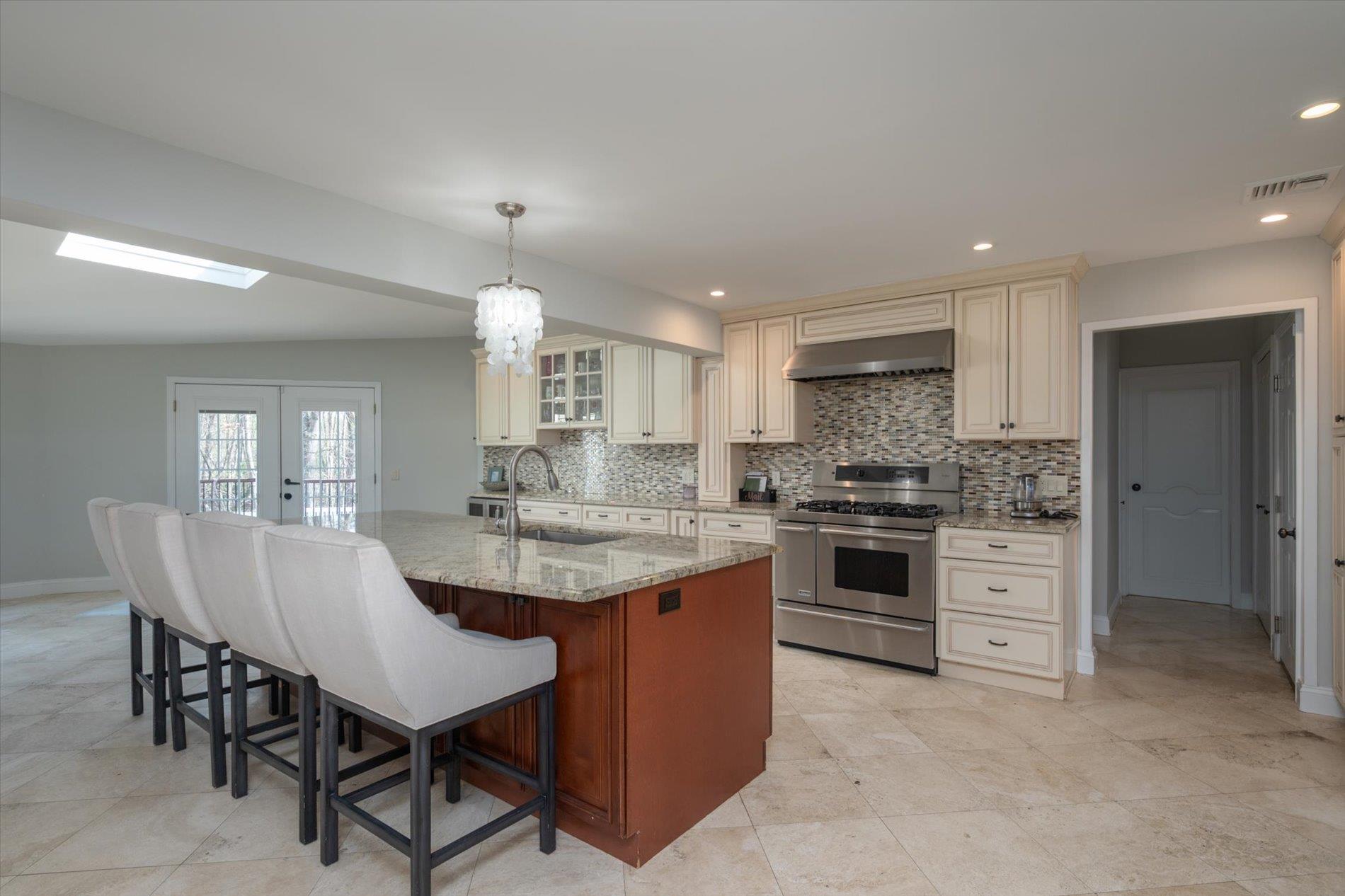 10 Stony Run Court, Dix Hills, New York image 11