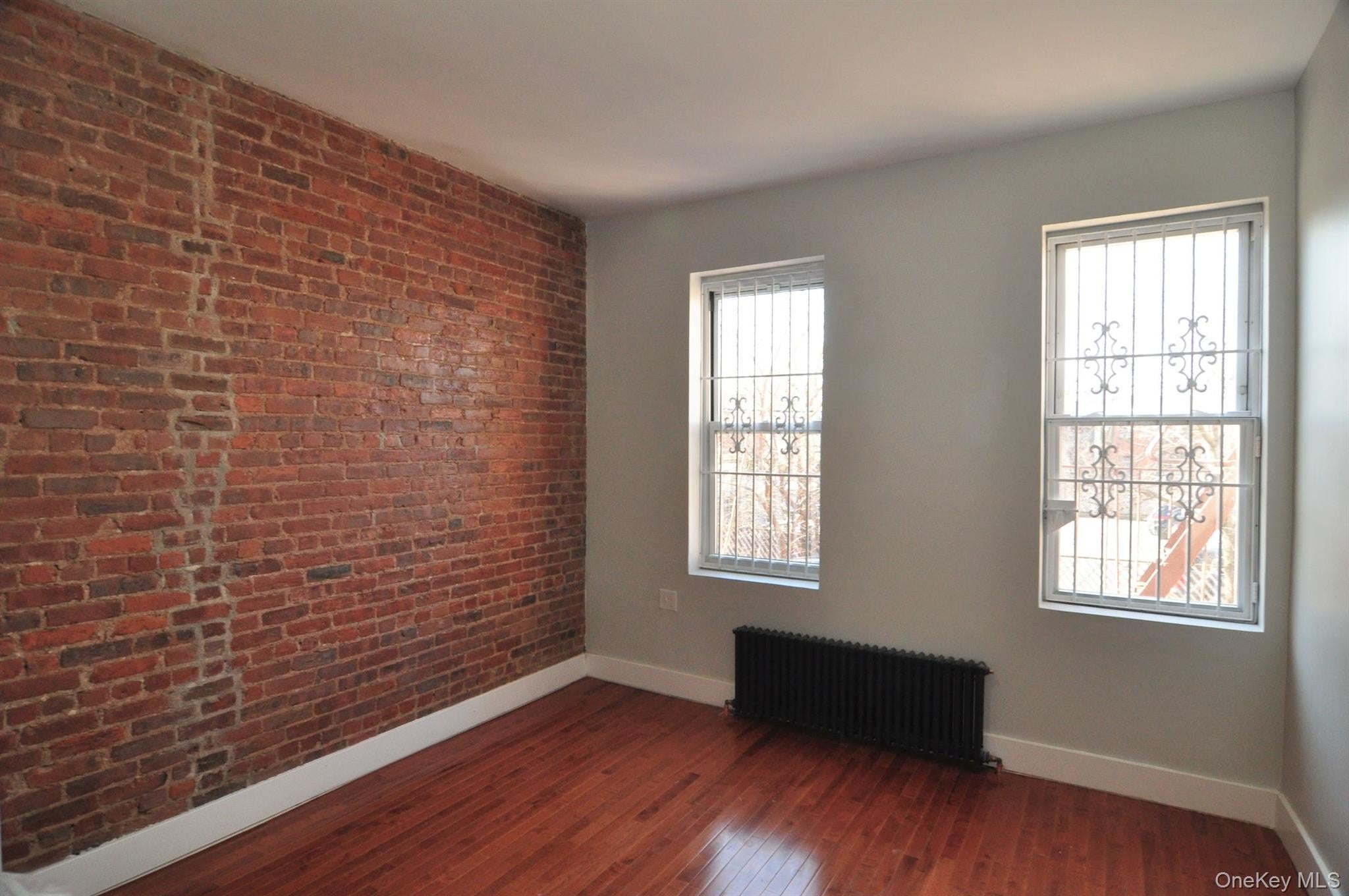 506 E 188th Street - Photo 4