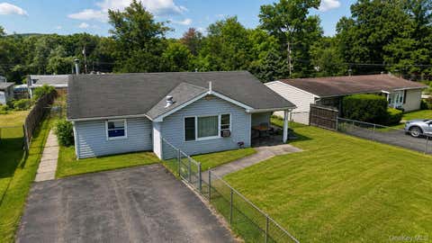 Photo of 30 Plattekill Drive, Mount Marion, NY 12456 (MLS # 1028021)